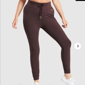Gymshark Whitney Simmons Fitted Jogger Chocolate